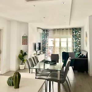 Tulipanes - Parking Privado Apartment Benalmadena